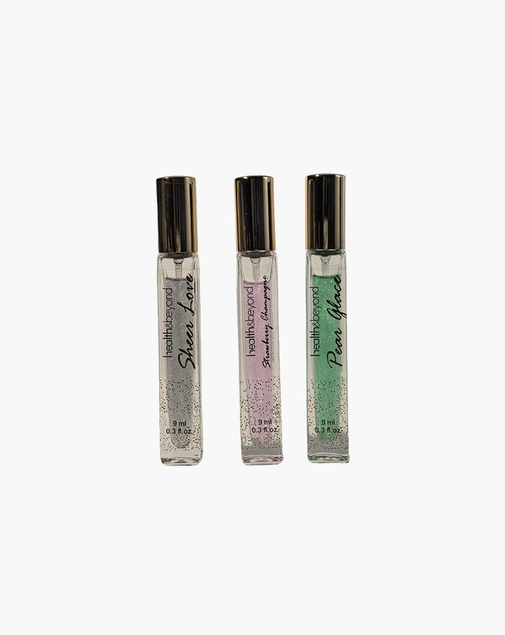 Миниатюрные флаконы духов из серии Victoria's Secret.